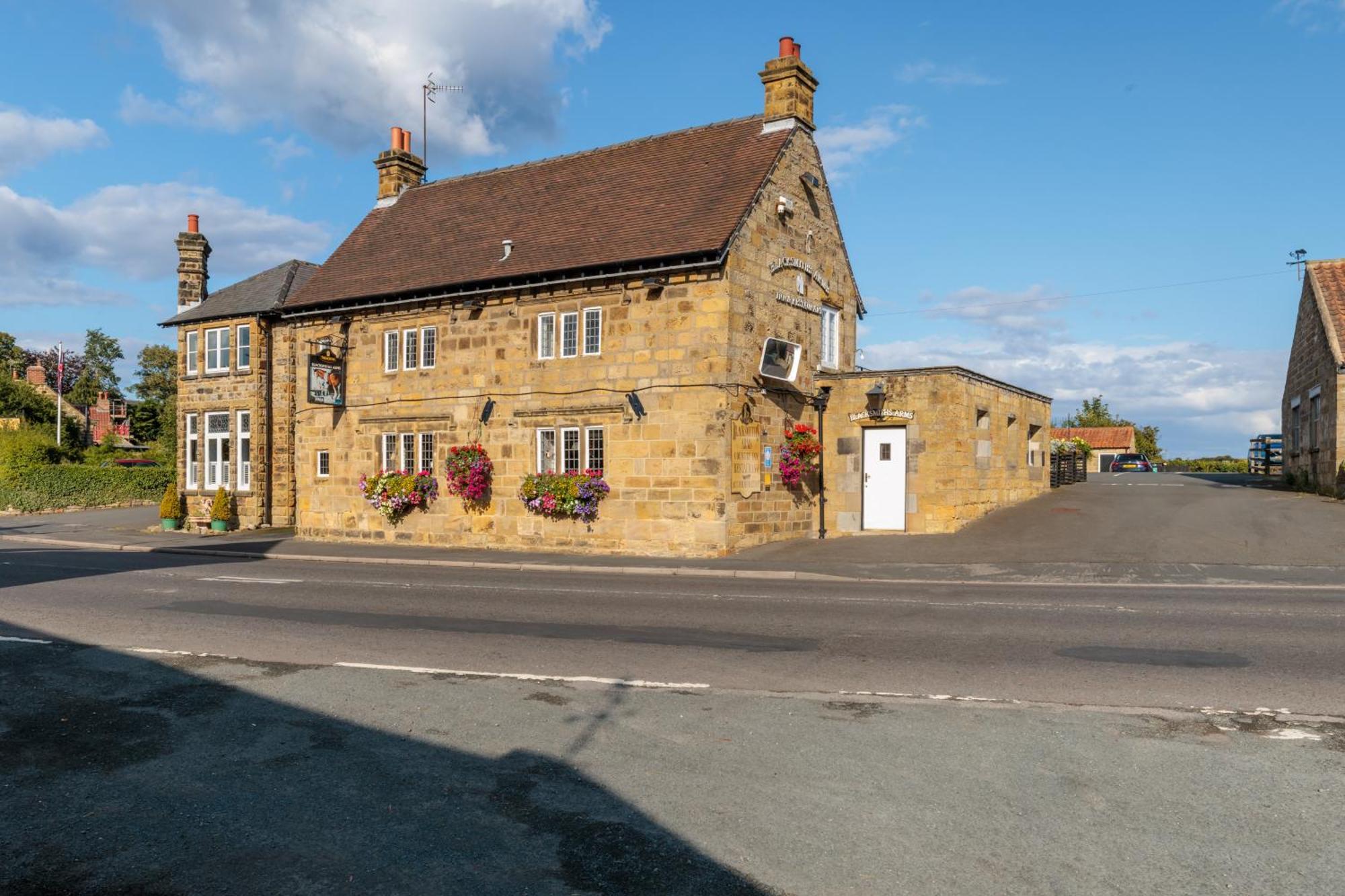 Blacksmiths Arms 4*